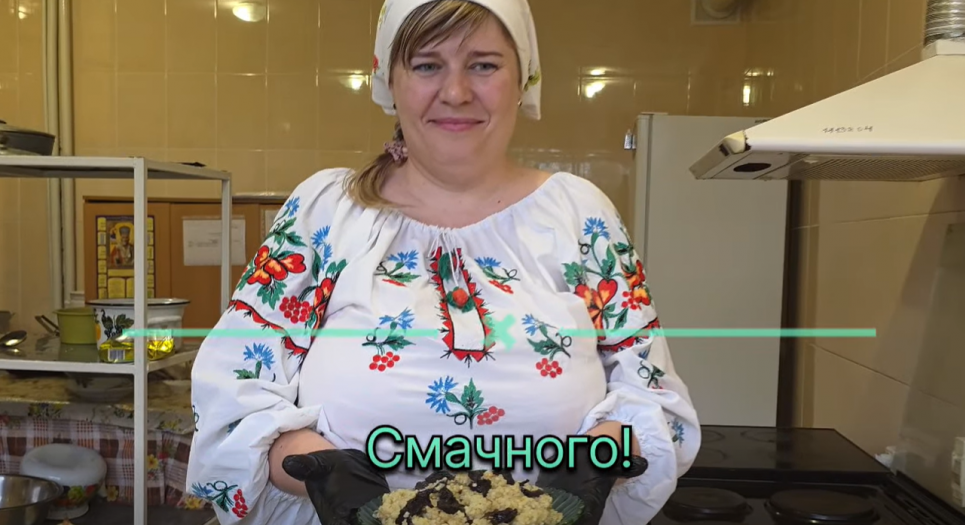 Пшоняна каша з чорносливом