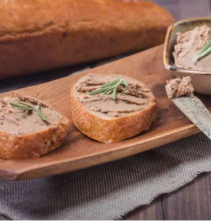 Паштет із квасолі: рецепт пісної закуски з в'яленими томатами