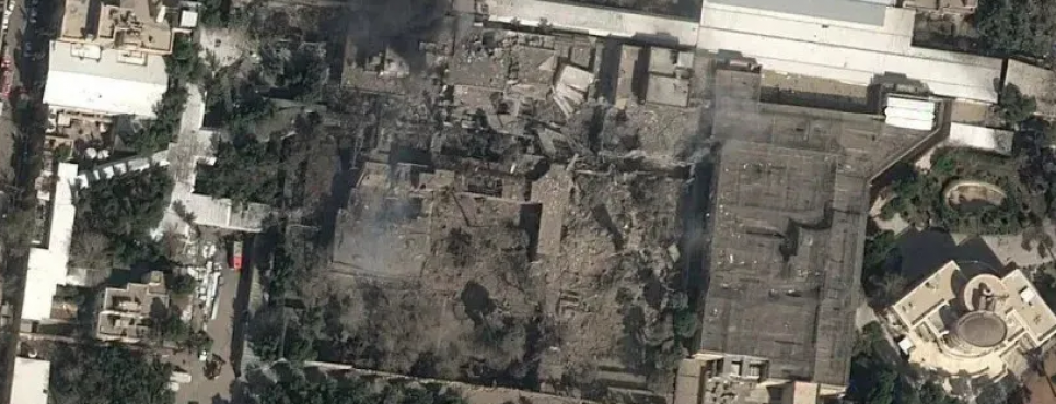 Резиденція Хаменеї перетворилася на руїни. Фото: jpost.com