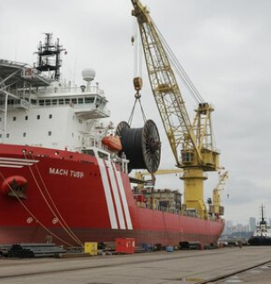 КНР запускає перше вітчизняне судно для інтенсифікації морського видобутку нафти