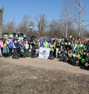 Синергия во имя экологии: как волонтеры, местные жители и коммунальщики спасли от мусора пляж в Оболони