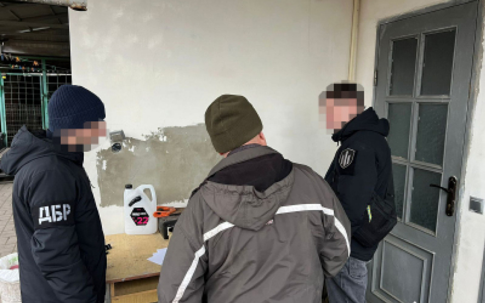 ГБР подозревает бывшего сотрудника КЭВ Луганска в хищении дров