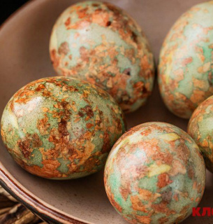 Великодній кошик і безпека: як правильно готувати та зберігати крашанки | GreenPost