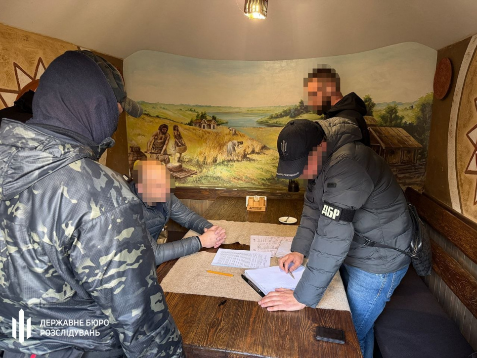 ГБР задержало топ-менеджера «Укрзализныци» за получение рекордной взятки