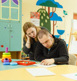 День обізнаності про аутизм дорослих: виклики діагностики та шляхи інклюзії