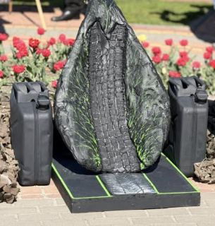 Скульптура з викидів CO2 у Києві