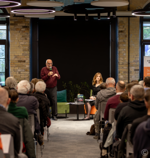 ДНТЦ ЯРБ презентував книгу Миколи Штейнберга «Наш довгий шлях до Квітня». Фото: SSTC NRS