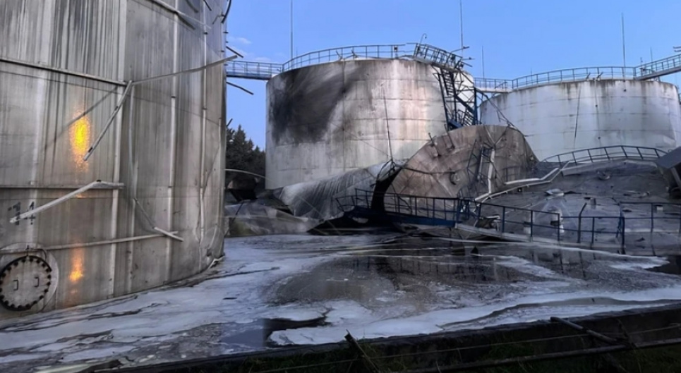 Обстрел порта Черноморск: в море разлилось 6 тысяч тонн масла