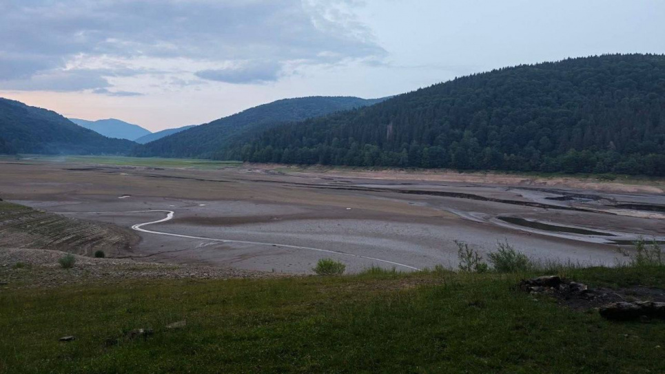 Вільшанське водосховище на Закарпатті катастрофічно обміліло/