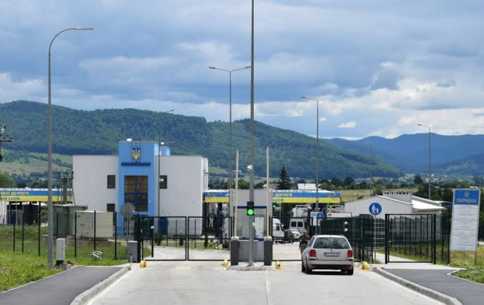 Румунія обмежила в'їзд вантажівок з України через спеку