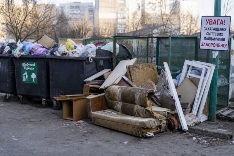 У Черкасах створять окрему систему для вивезення великогабаритного сміття