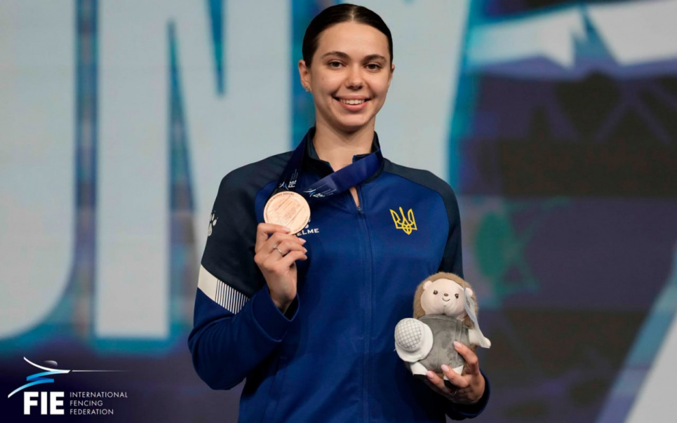 Аліна Полозюк виборола першу для України медаль чемпіонату світу в жіночій рапірі