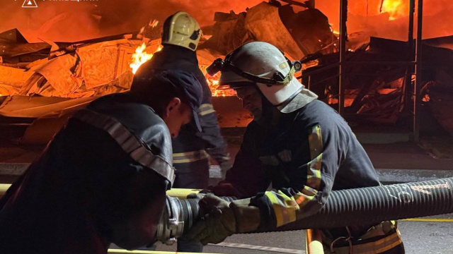 День жалоби на Київщині 6 серпня: 17 загиблих внаслідок масованого удару. Фото: ДСНС Київщини